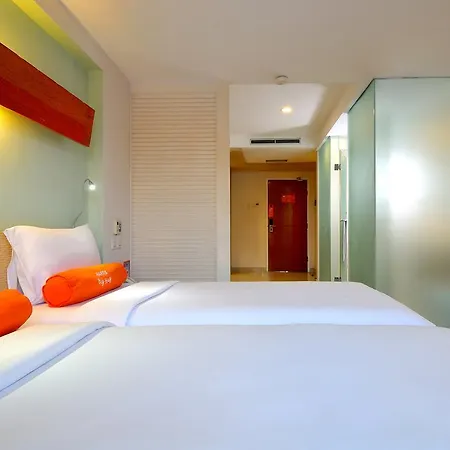 Harris Hotel & Residences Riverview Kuta, Bali Kuta  Exterior photo