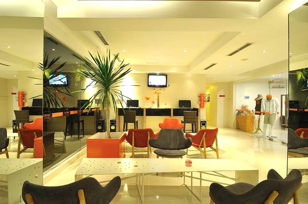 Harris & Residences Riverview Kuta, Bali