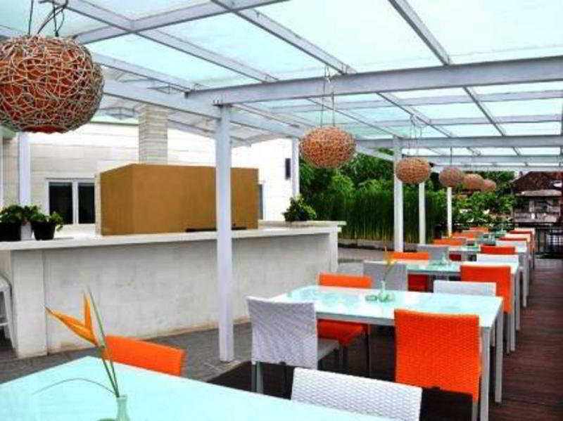 Harris & Residences Riverview Kuta, Bali